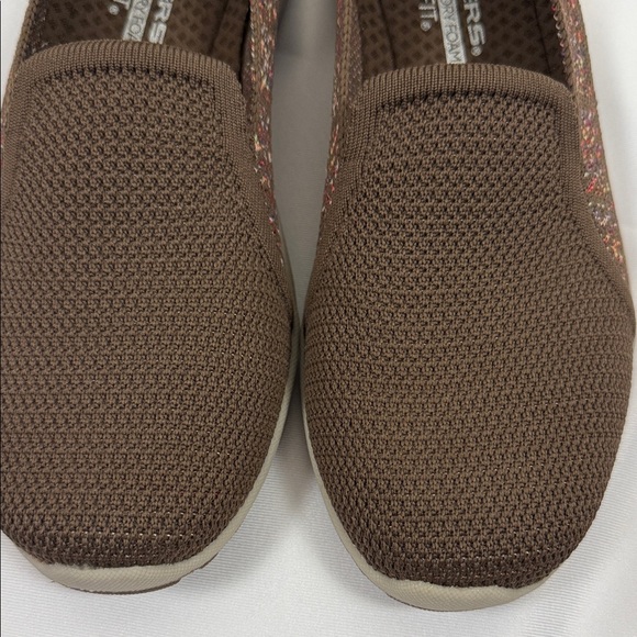 Skechers Women's Brown Slip-On Sneakers like New - Picture 4 of 10
